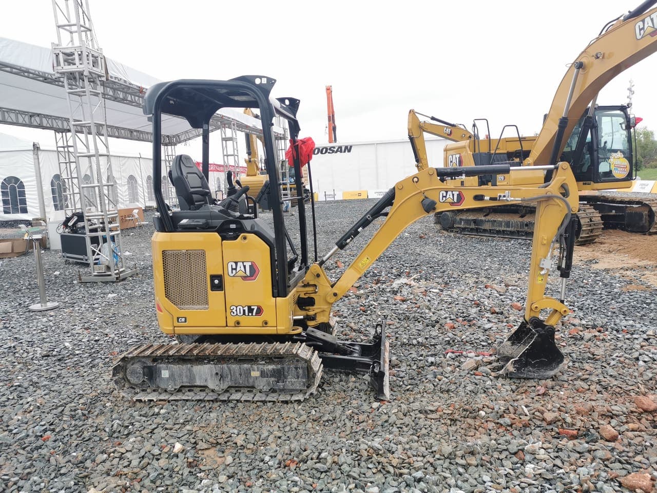 Caterpillar 301.7