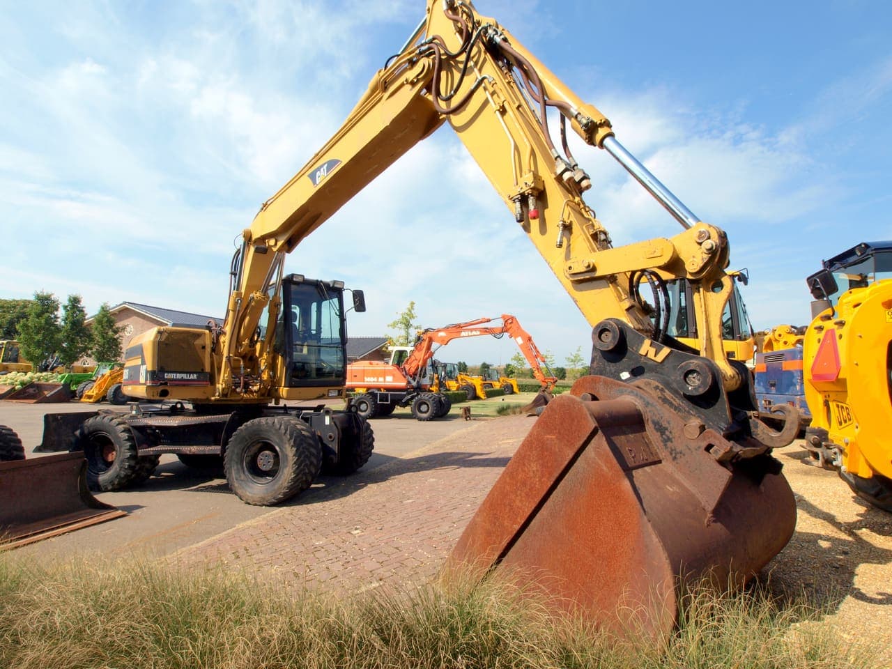 Caterpillar M315
