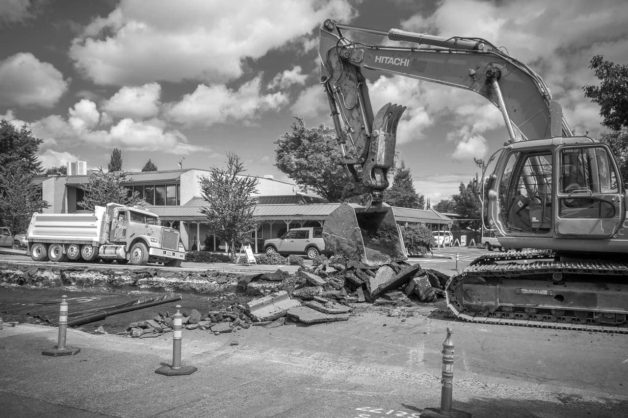 Hitachi ZX330