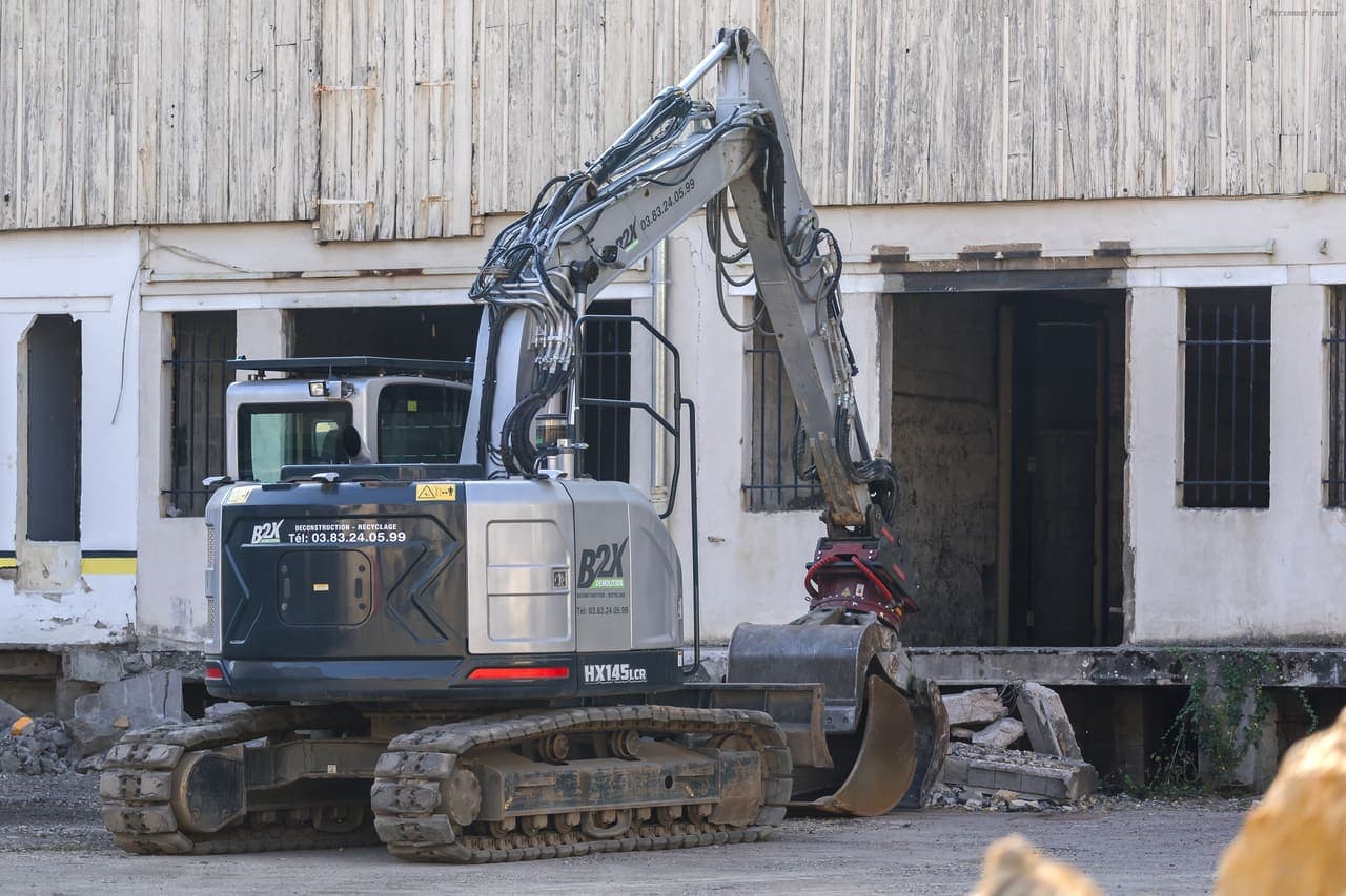 Hyundai HX145