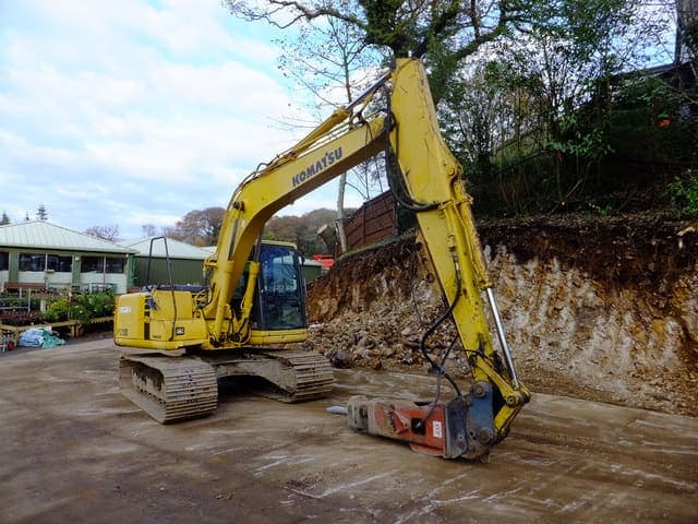 Komatsu pc130