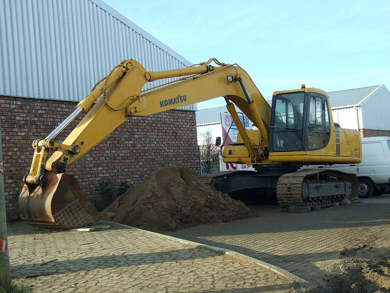Komatsu PC220
