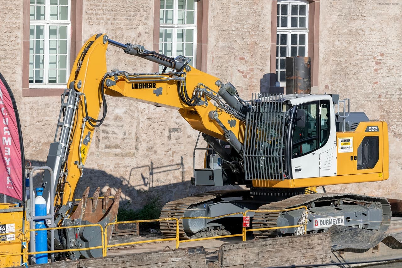 Liebherr R 922
