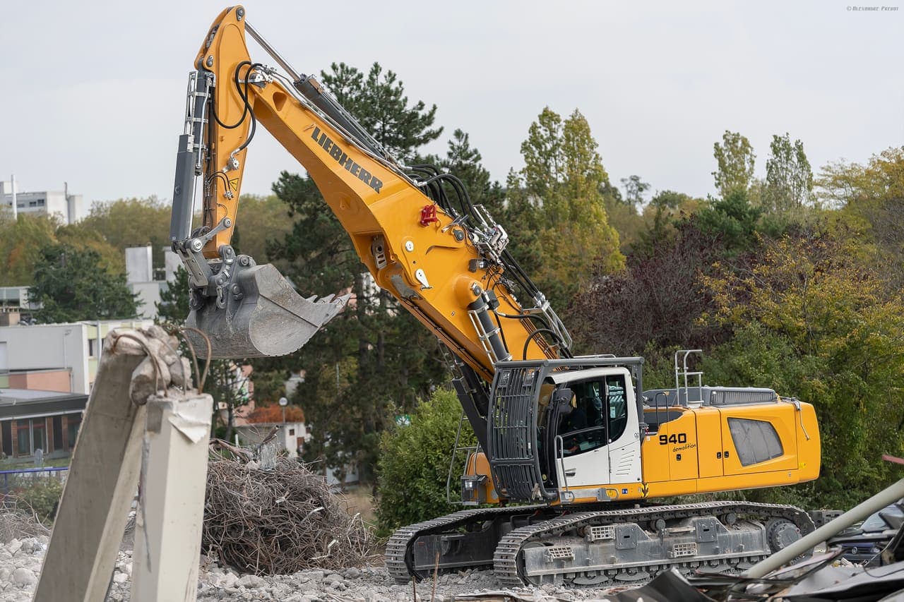 Liebherr R 940