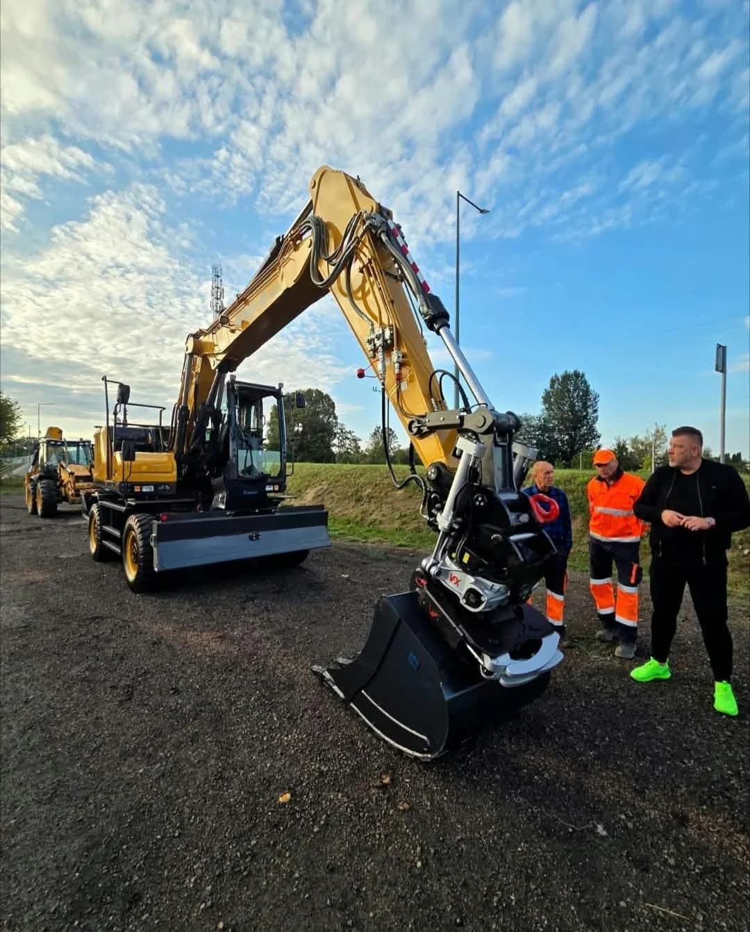 DBF - godet de terrassement à dessus plat pour attache rapide sur une machine, photo 1