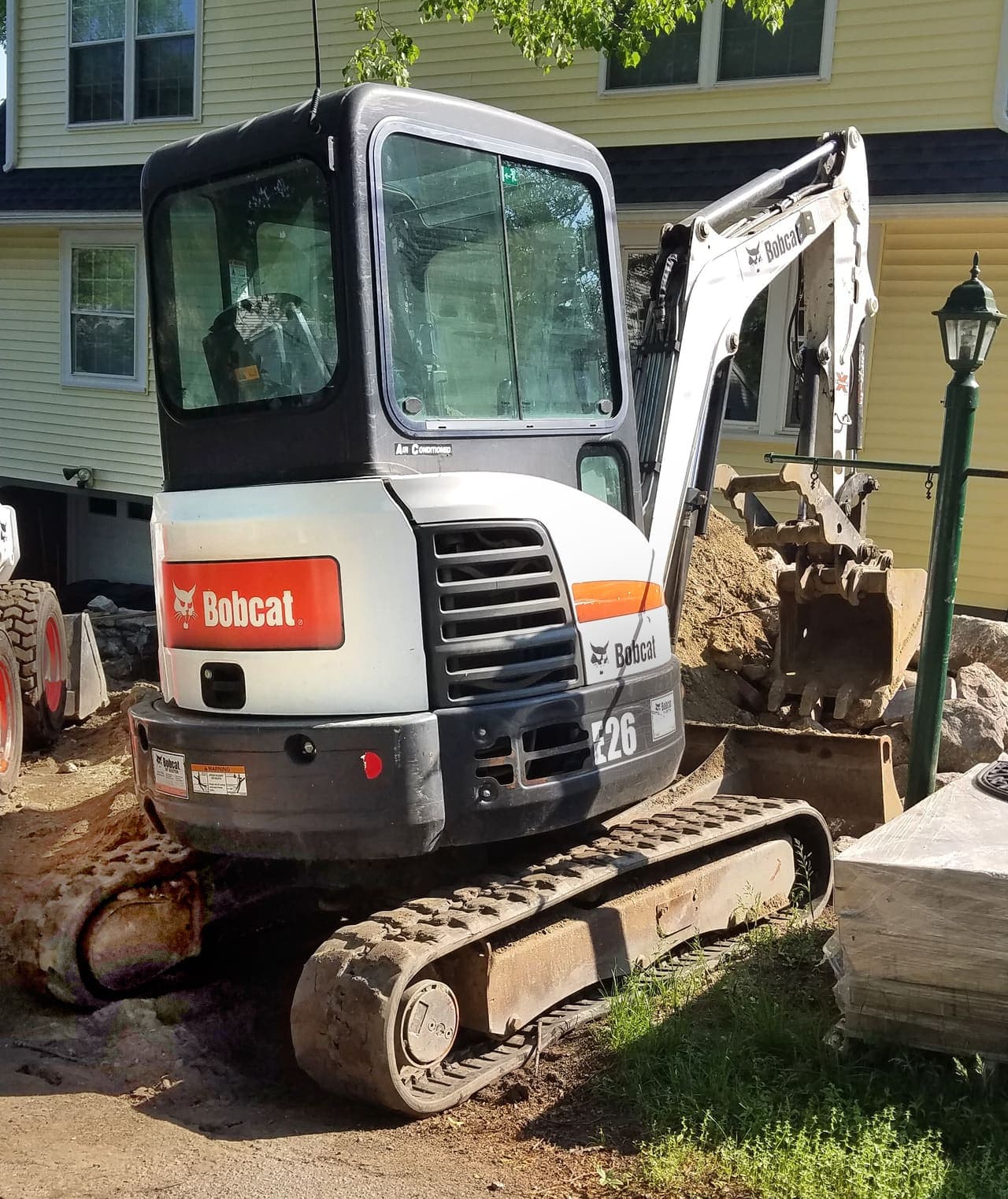Bobcat E26