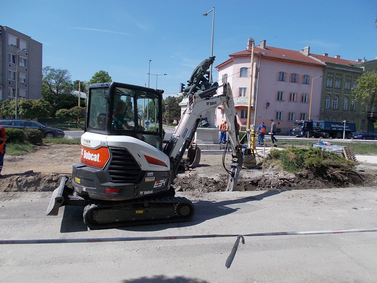 Bobcat E34