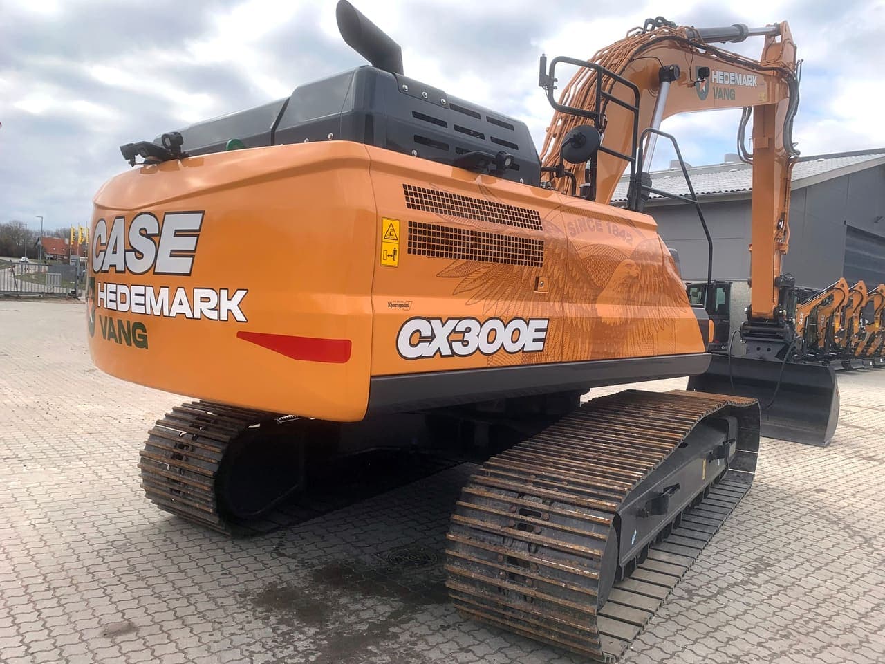 CASE cx300