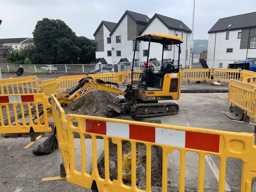 JCB 16