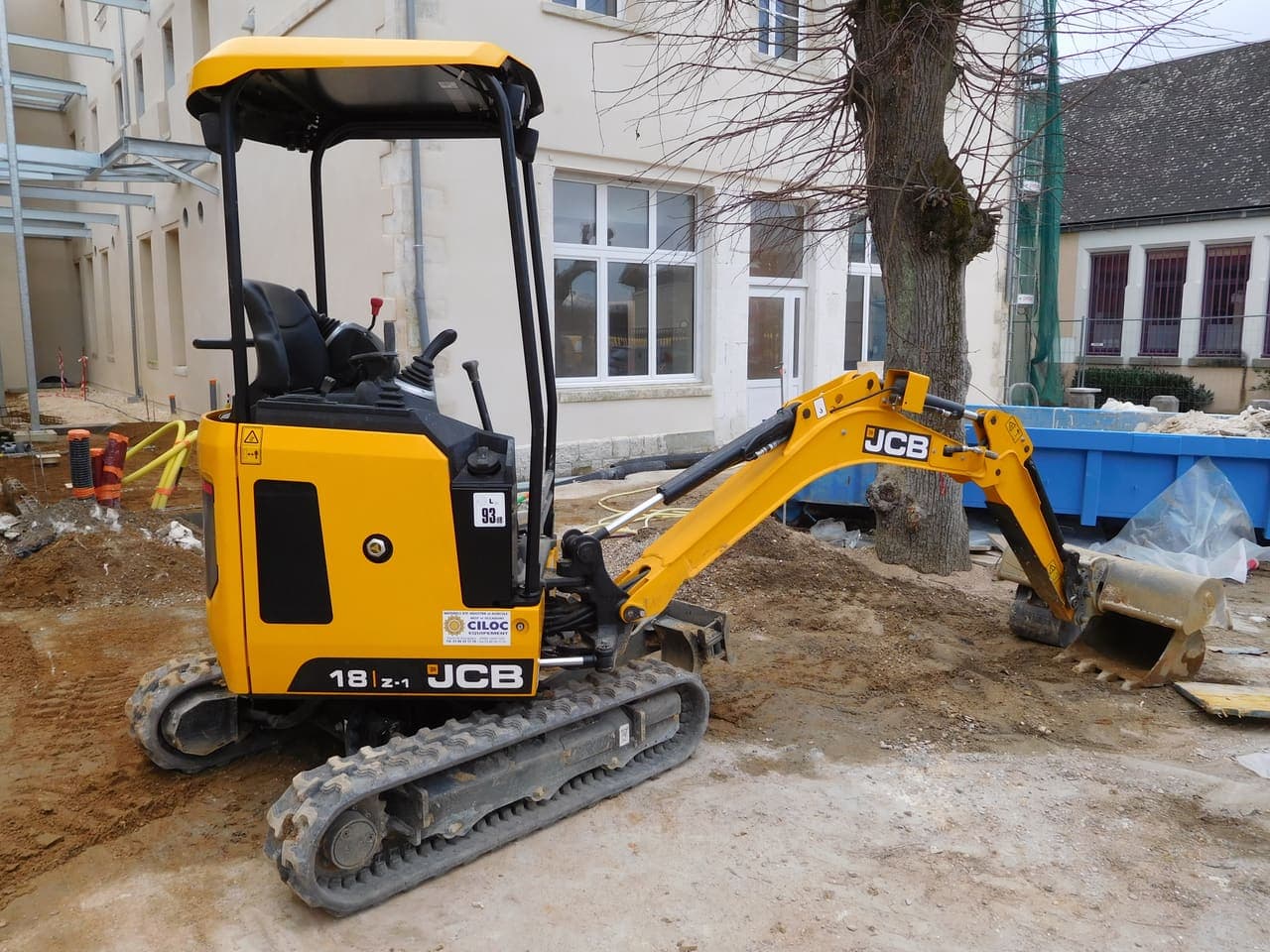 JCB 18