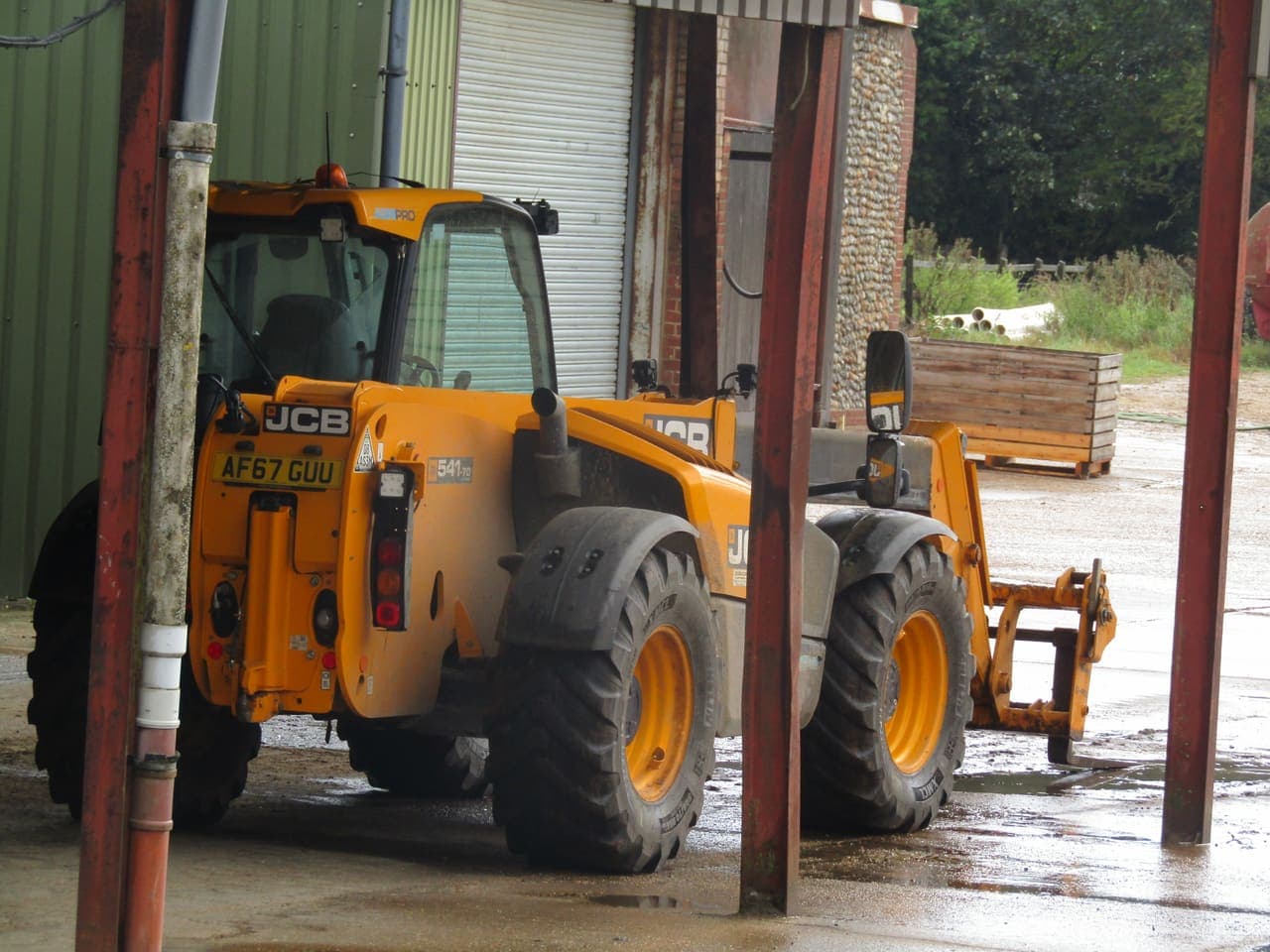 JCB 25