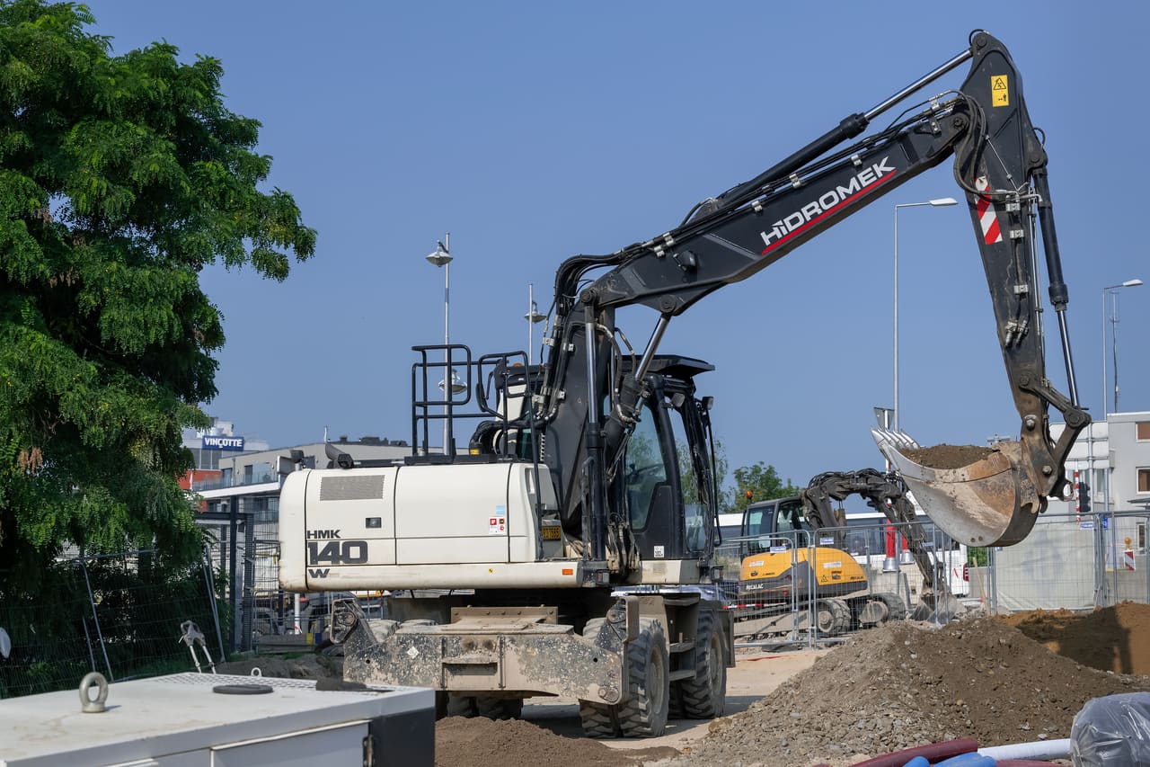 Hidromek HMK 140