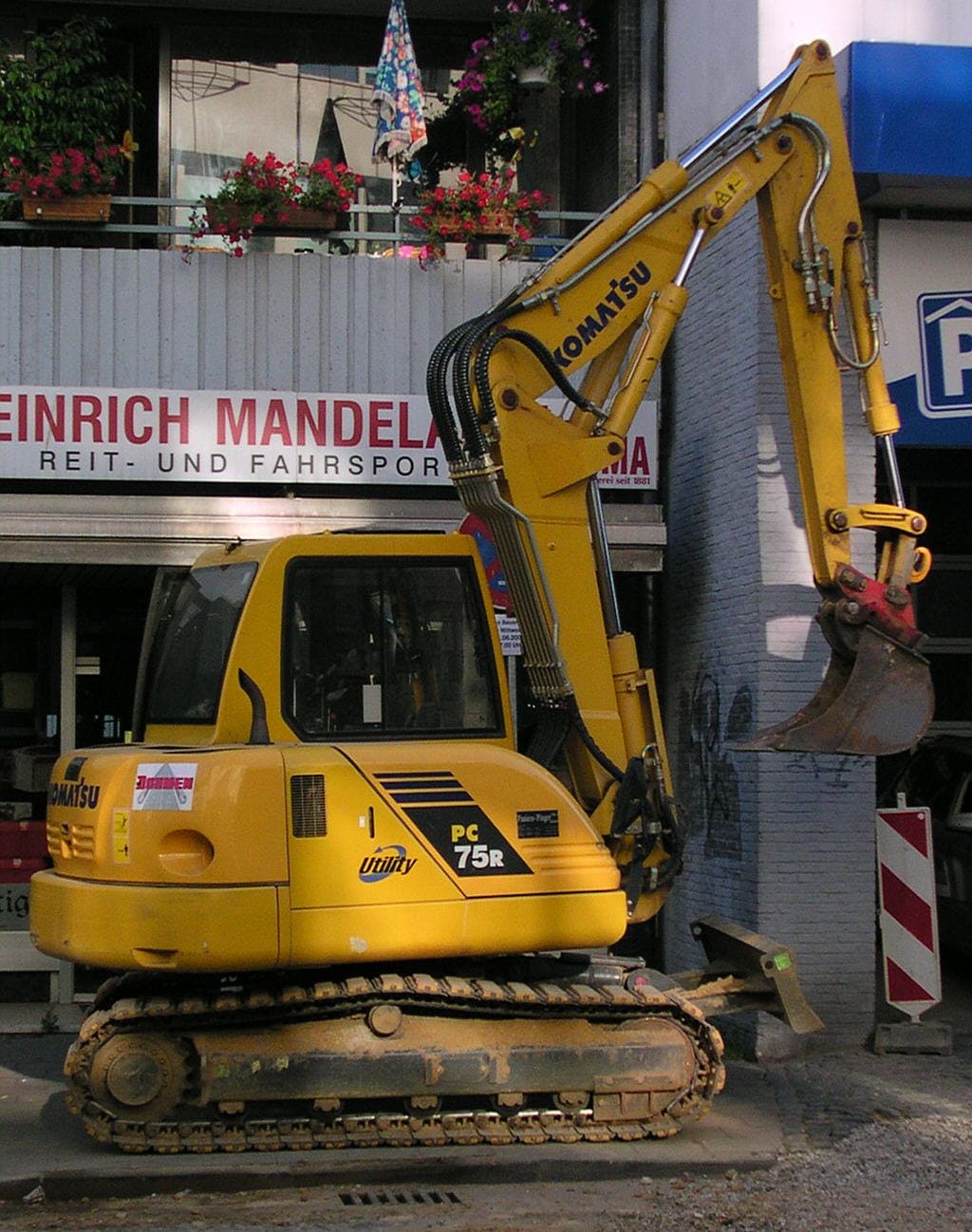Komatsu PC75